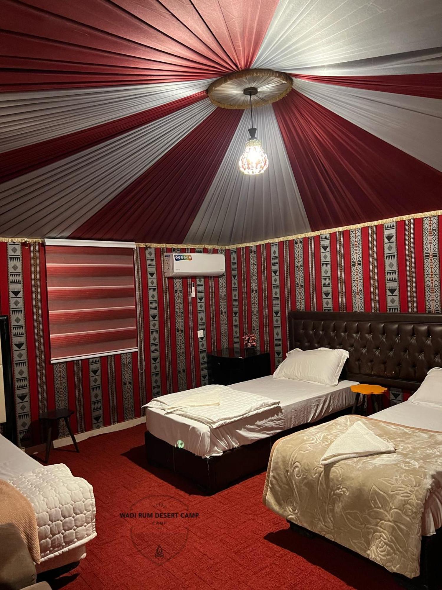 Rum Mere Luxury Camp Wadi Rum Bagian luar foto