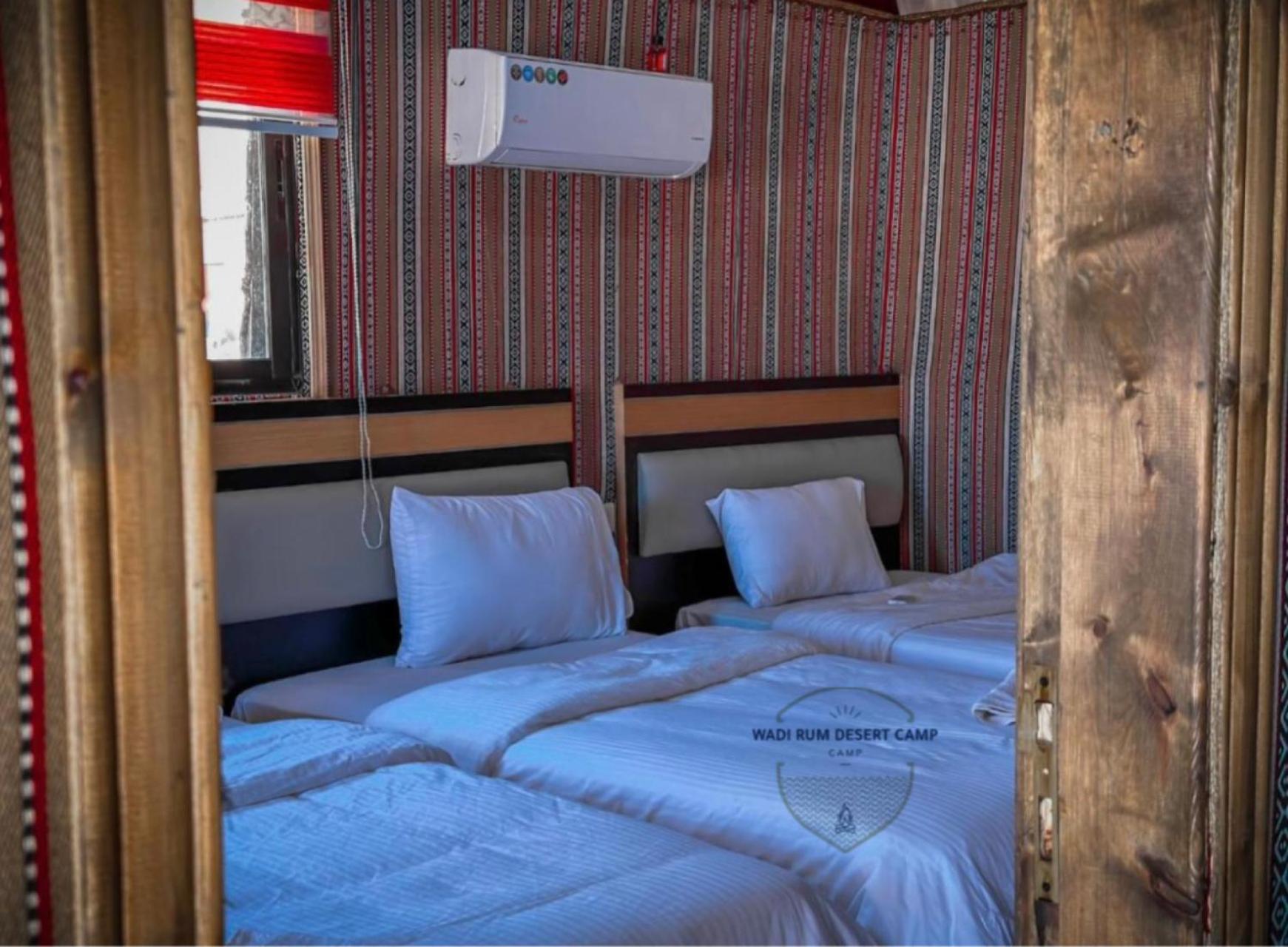 Rum Mere Luxury Camp Wadi Rum Bagian luar foto